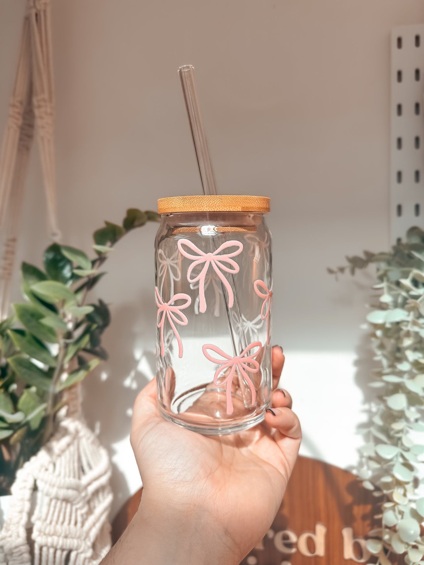pink bows cup, coffee drinker cup, pink bows glass cup with bamboo lid, resizable glass coffee cup, cold brew cup