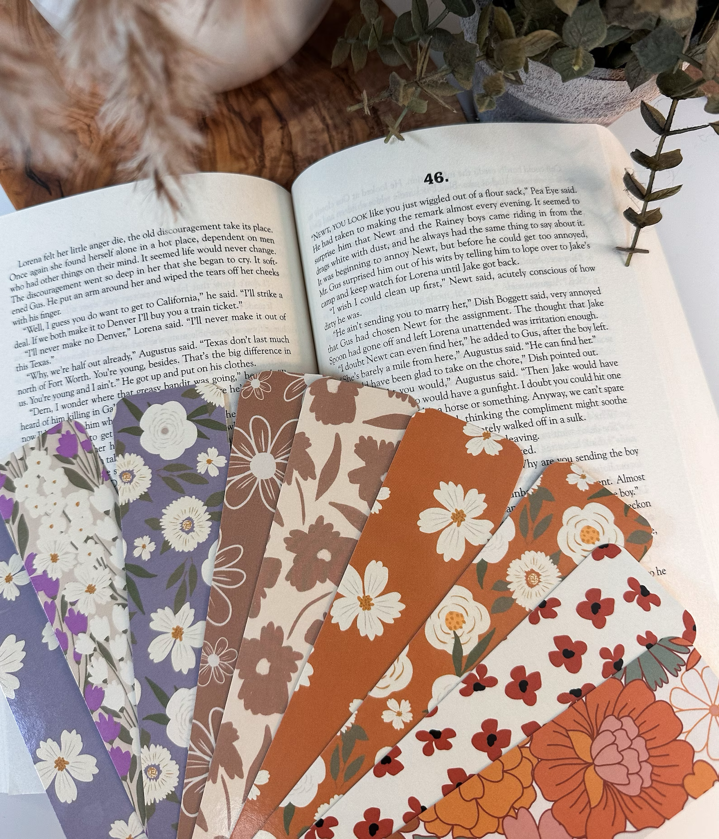 Retro Floral Bookmark