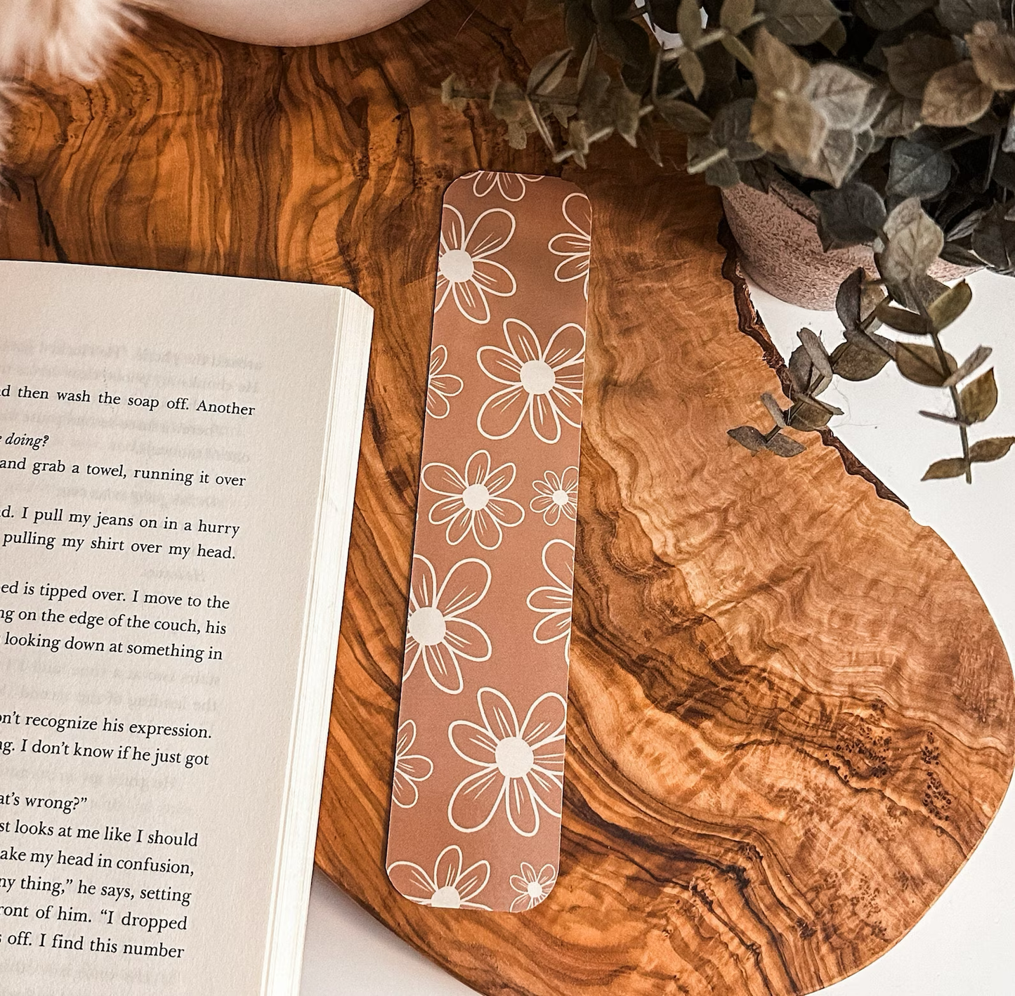 Brown Daisy Bookmark